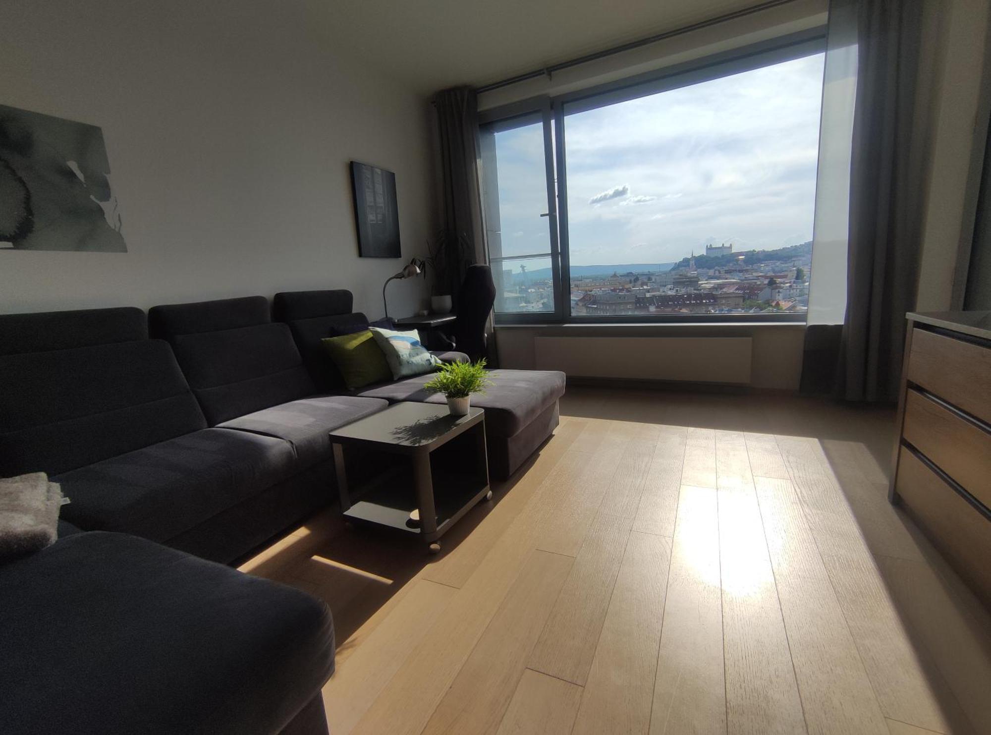 Cozy 2 Rooms Flat - Castle View ブラチスラヴァ エクステリア 写真